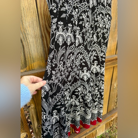 HAANI Dress Red Black Floral Sleeveless  PXL - Picture 6 of 9